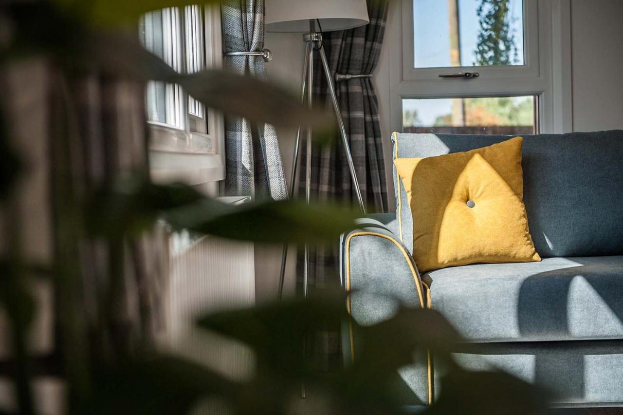 Отель Hideaway By Liv Retreats Southrey  Экстерьер фото