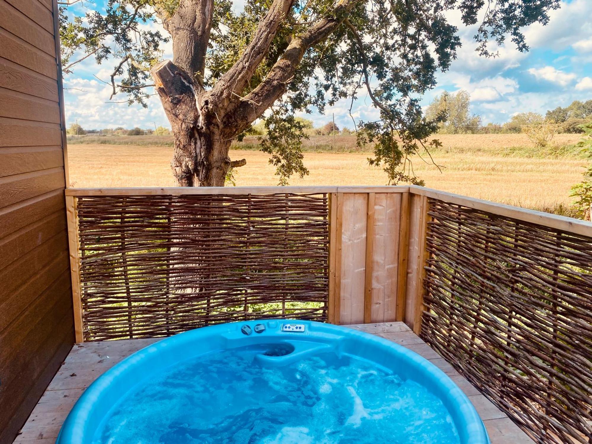 Отель Hideaway By Liv Retreats Southrey  Экстерьер фото